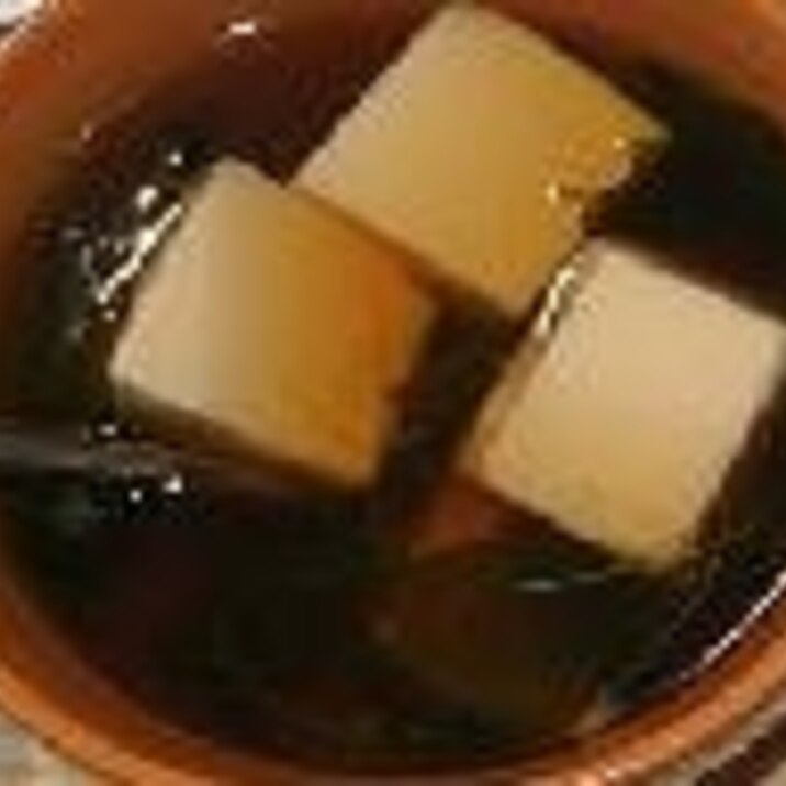 豆腐とわかめのスープ